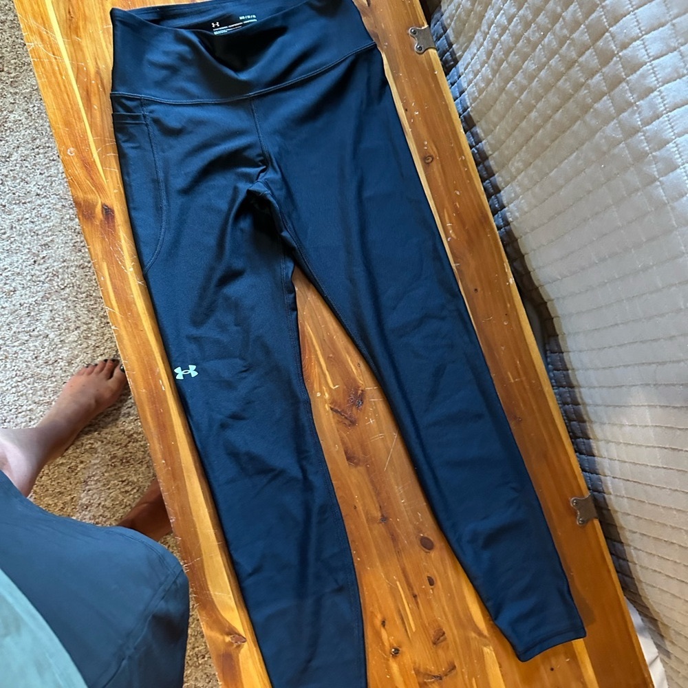Under armour compression tights barely worn